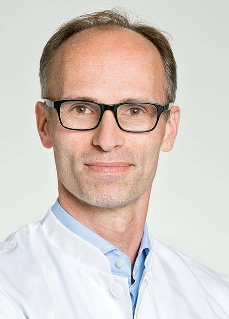 Professeur Dr. Bastian Marquaß, spécialiste en orthopédie à Fribourg